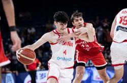 开云体育下载-篮球团队合作出色，连胜引人注目