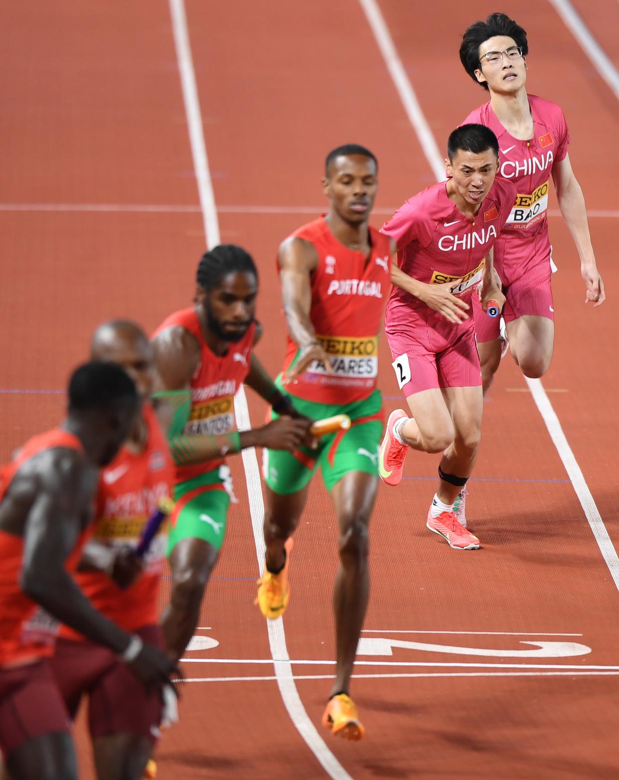 菲律宾选手获得田径比赛男子4x100米接力A组金牌