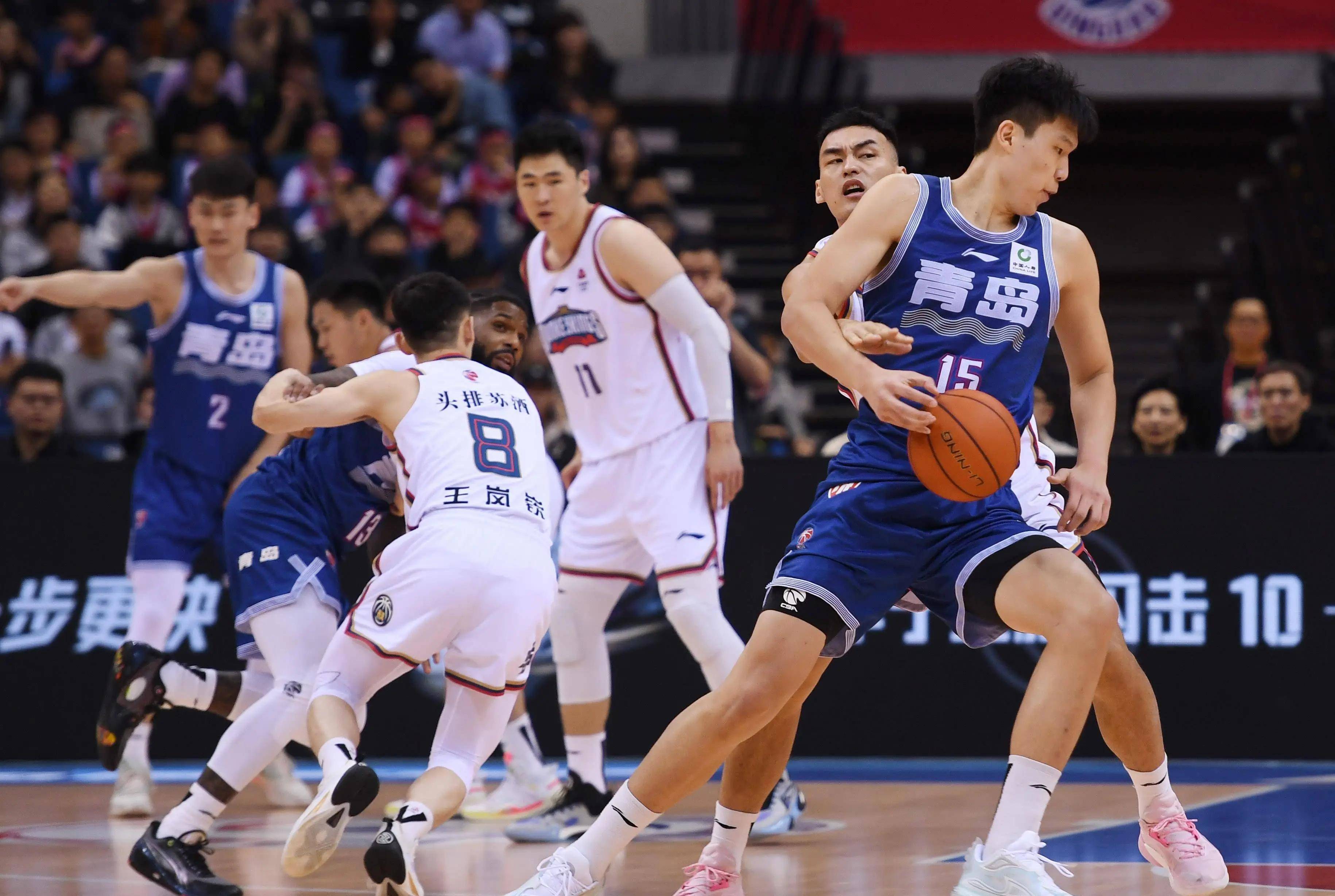 深圳男篮惊险PK浙江队,成功晋级! 深圳男篮惊险PK浙江队,成功晋级!