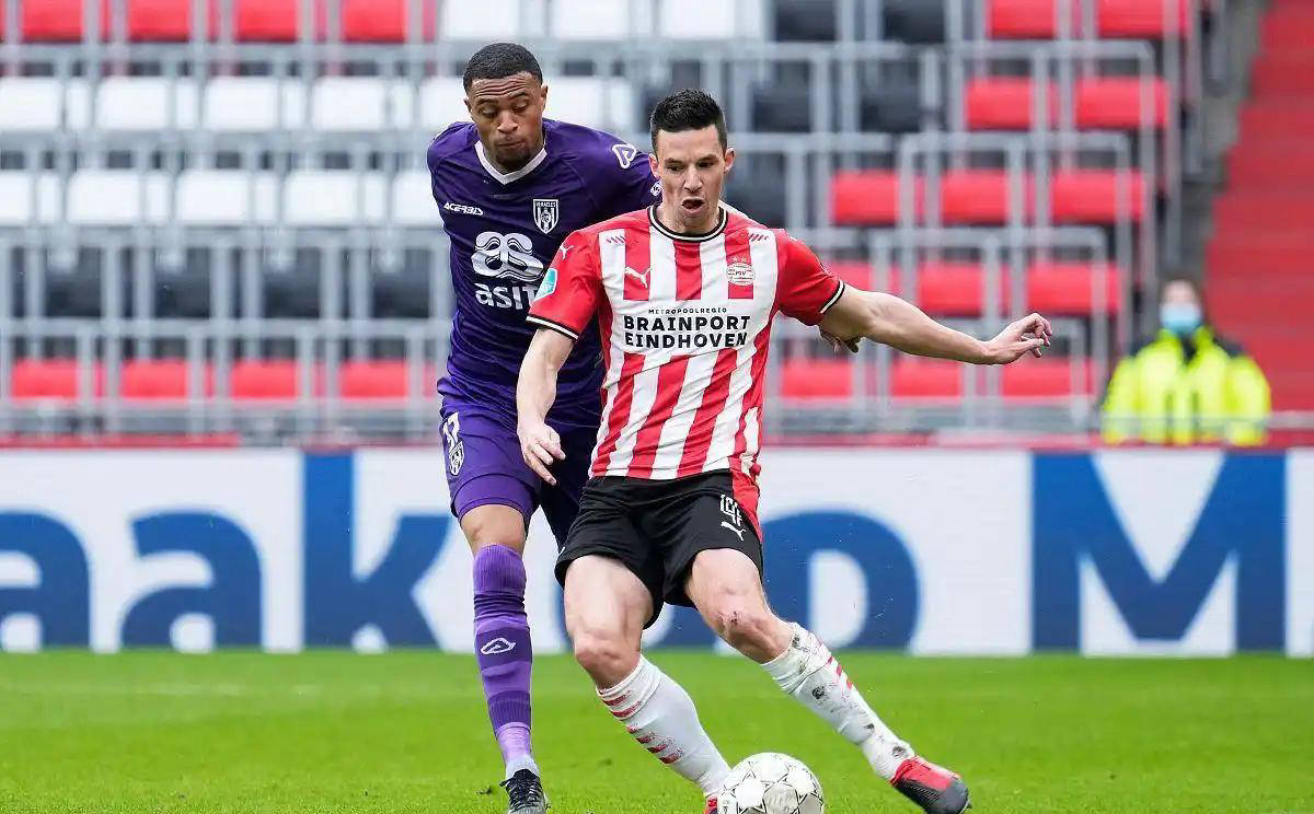 沙尔克04主场未能主场取胜，遗憾战平