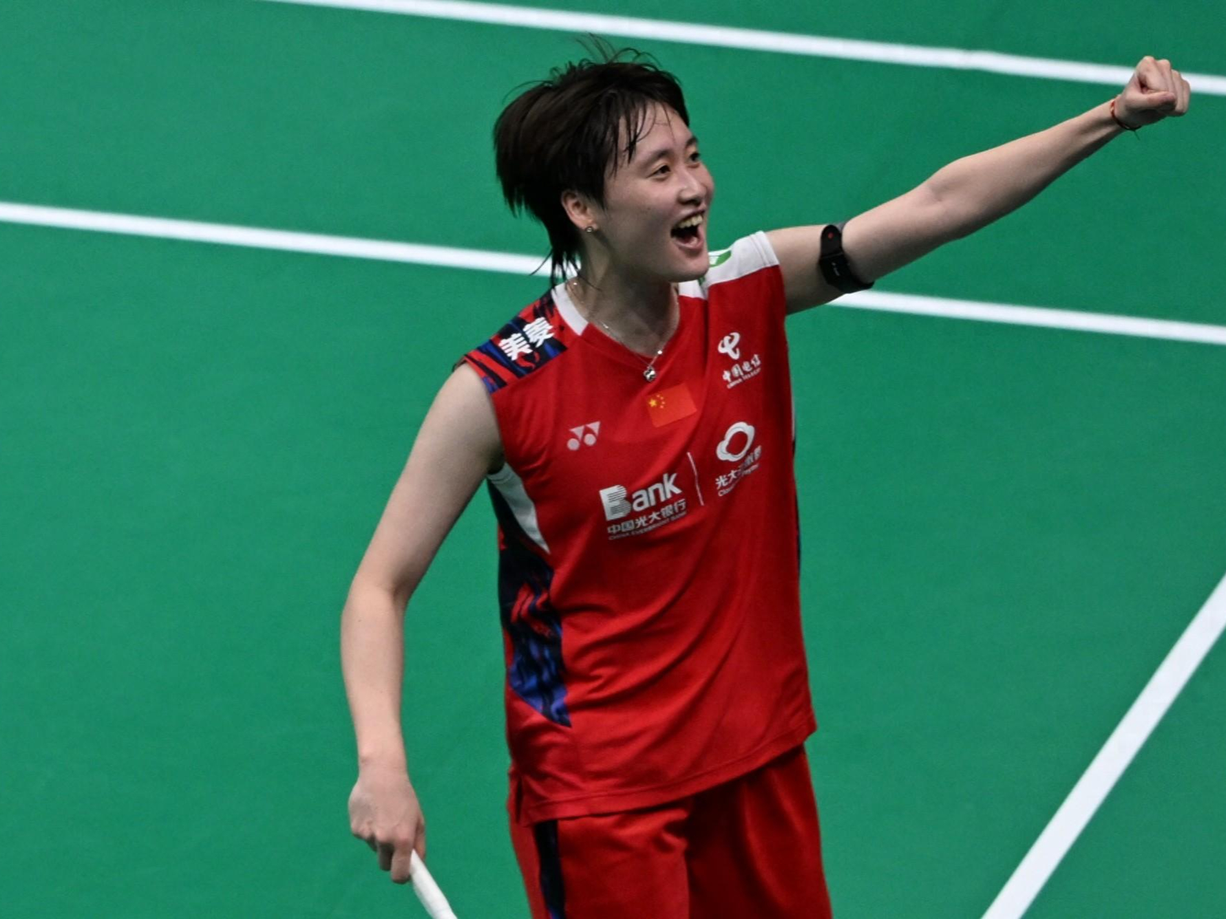 某国羽毛球选手连胜夺冠,绝对实力 某国羽毛球选手连胜夺冠,绝对实力