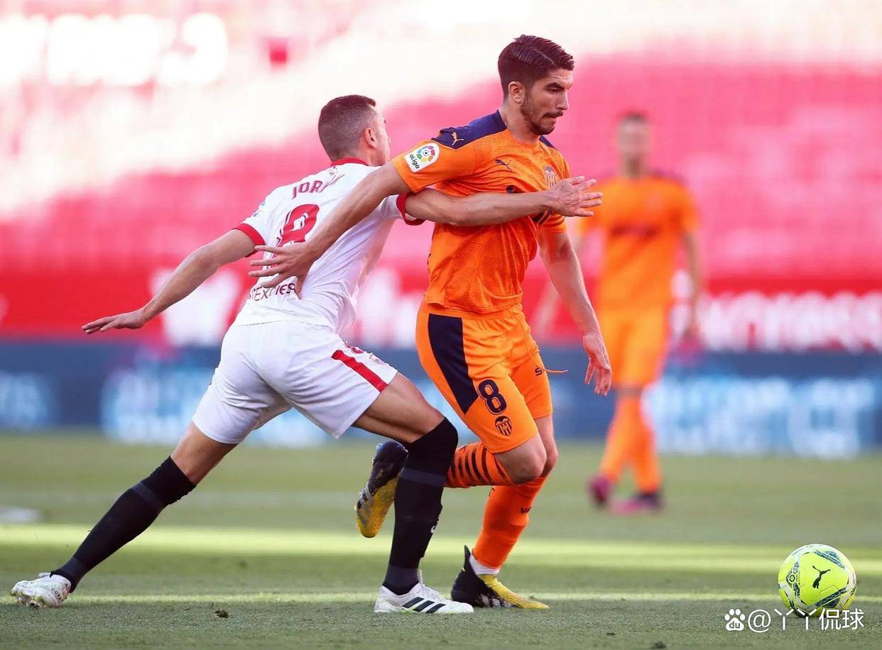 华伦西亚即将和维戈塞尔塔队争夺胜利 华伦西亚即将和维戈塞尔塔队争夺胜利