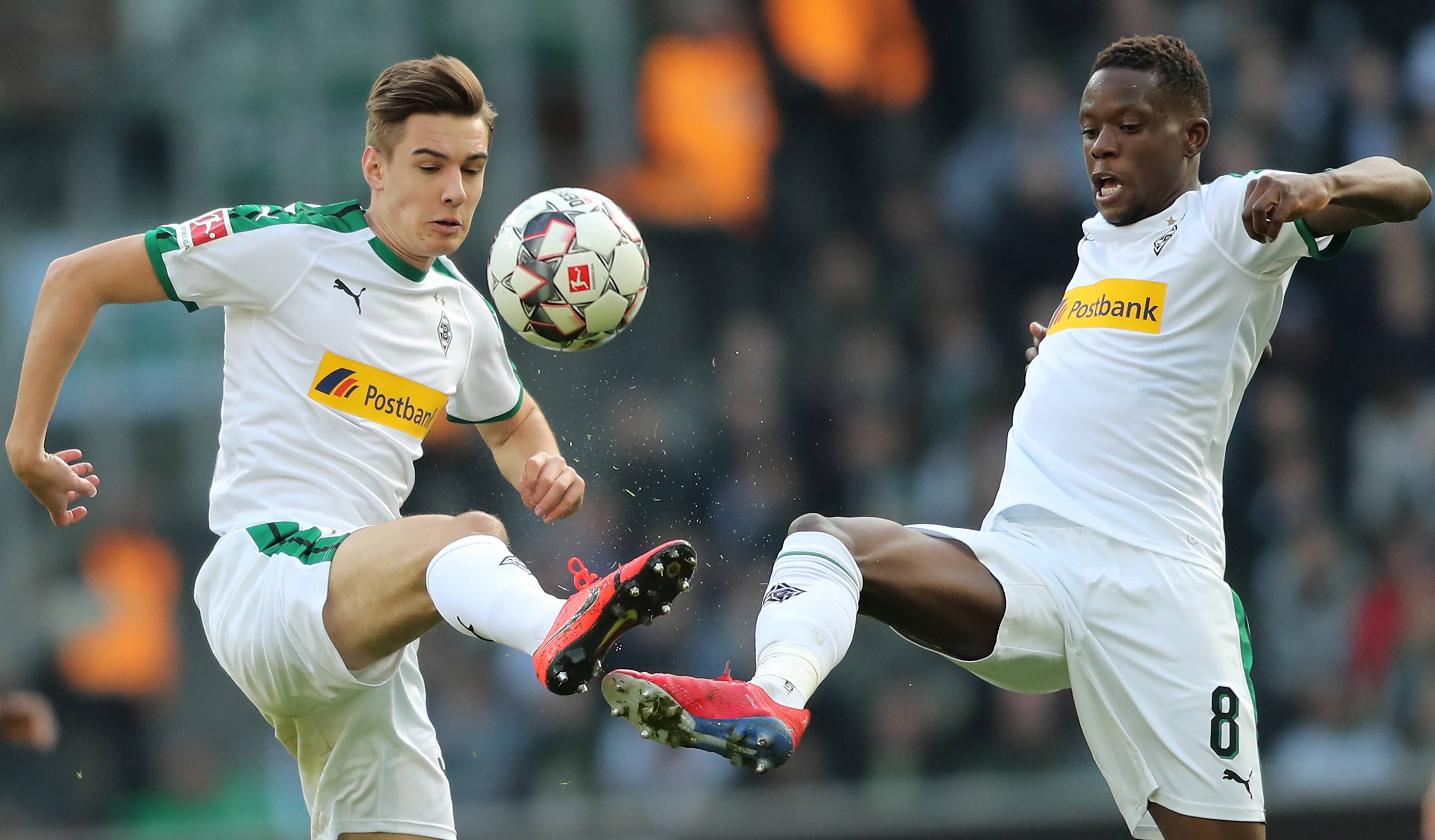 关于沙尔克04客场对战门兴格拉德巴赫的信息