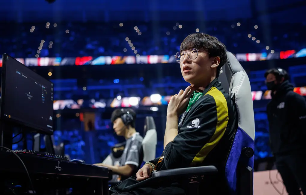 关于SHR险胜100T,Ruler线上压制力十足鏖战多局四强赛,让粉丝疯狂欢呼的信息 关于SHR险胜100T,Ruler线上压制力十足鏖战多局四强赛,让粉丝疯狂欢呼的信息