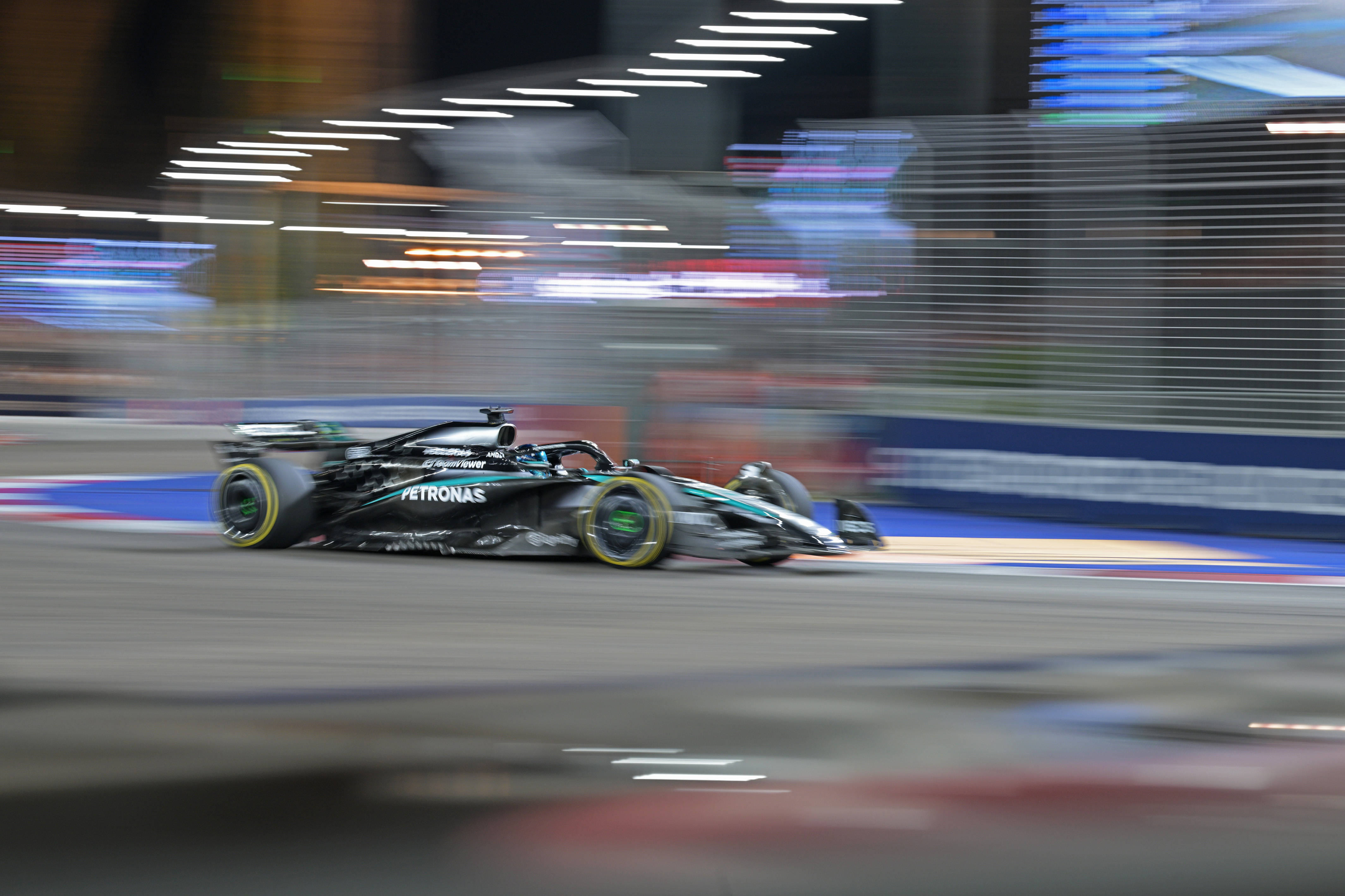 雷诺车队碾压红牛二队，拉塞尔惊艳四座的简单介绍