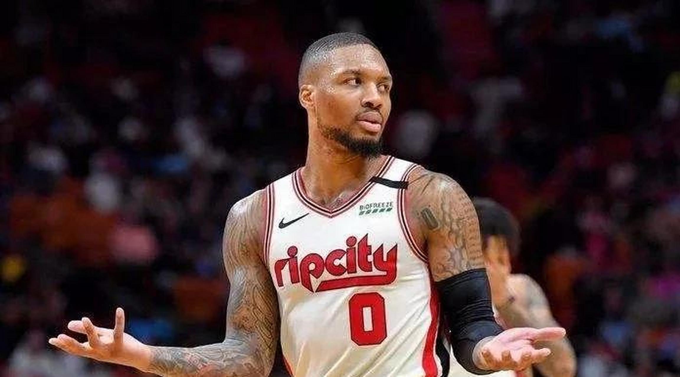 深圳队轻取快船,利拉德扛起全队 深圳队轻取快船,利拉德扛起全队