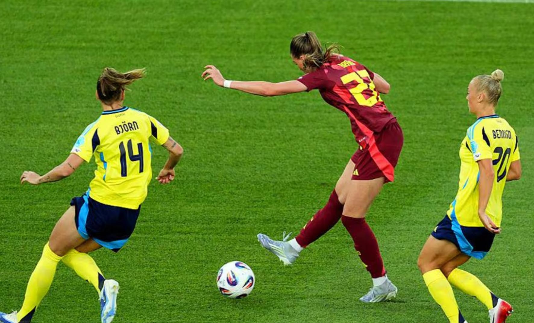 瑞典队力克德国队,许昕关键制胜 瑞典队力克德国队,许昕关键制胜